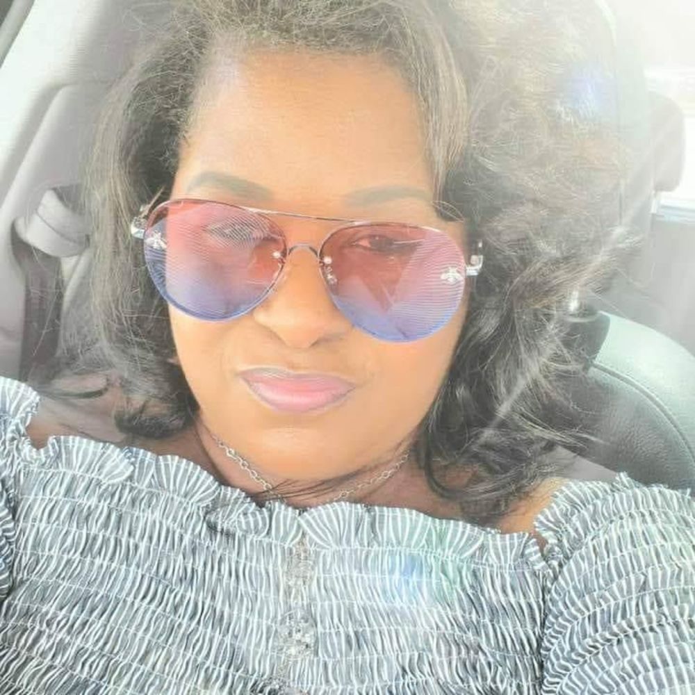 Meet your Posher, Stalicia